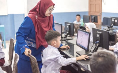 How This Teacher Uses Everyday Examples to Teach Students to Code