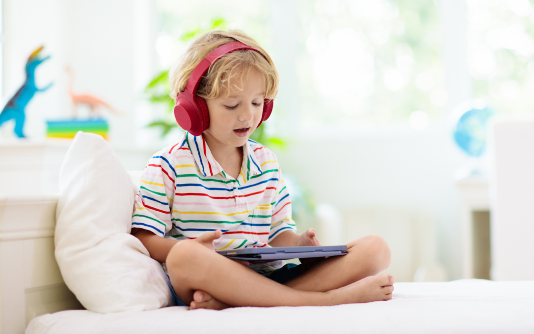 kid on ipad